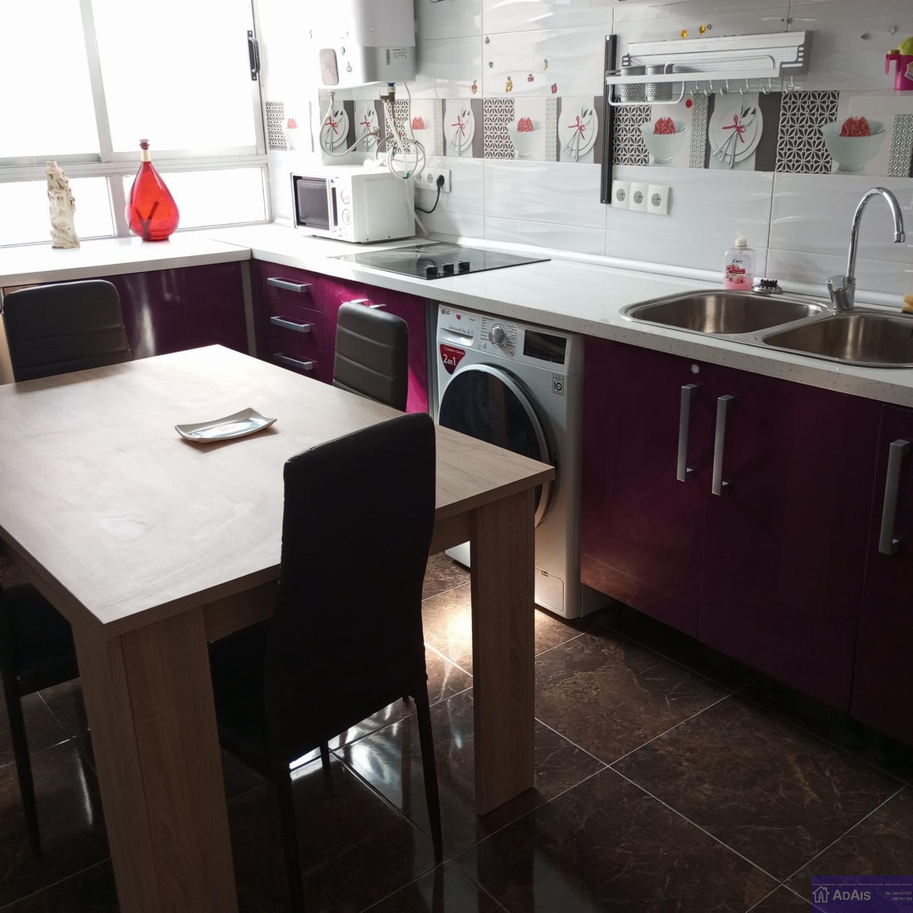 For rent of room in Gandia