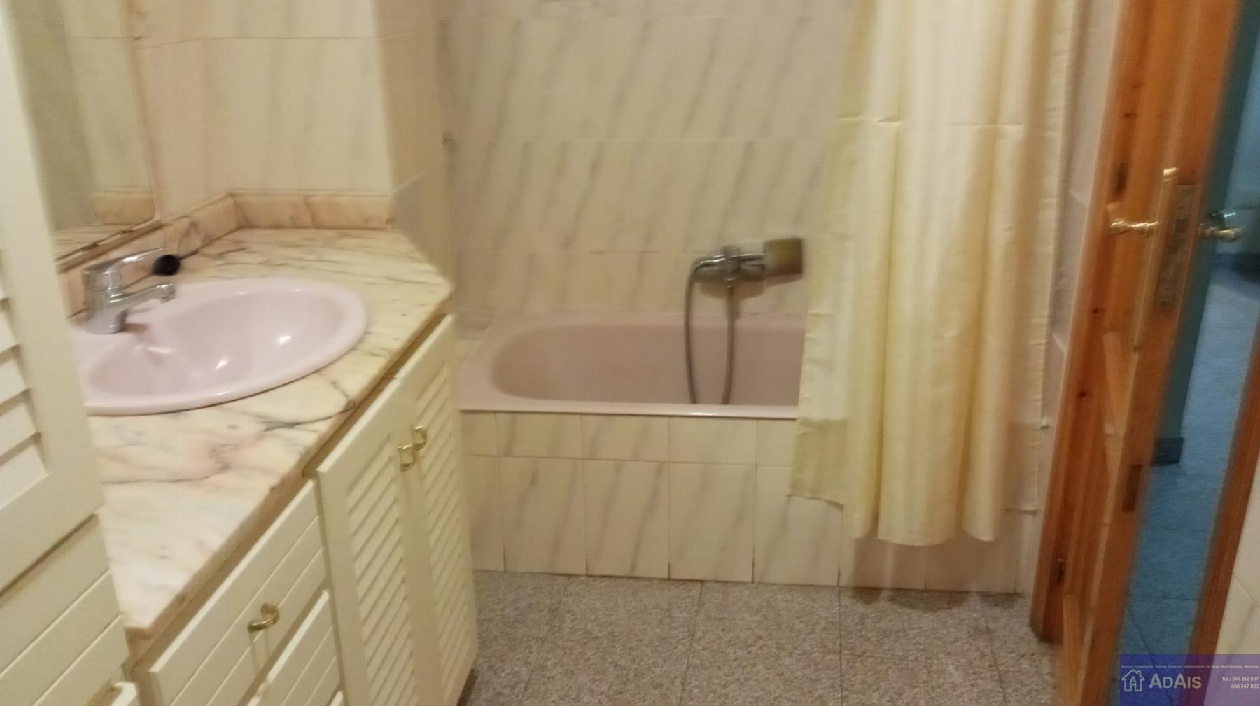 For sale of flat in Villalonga