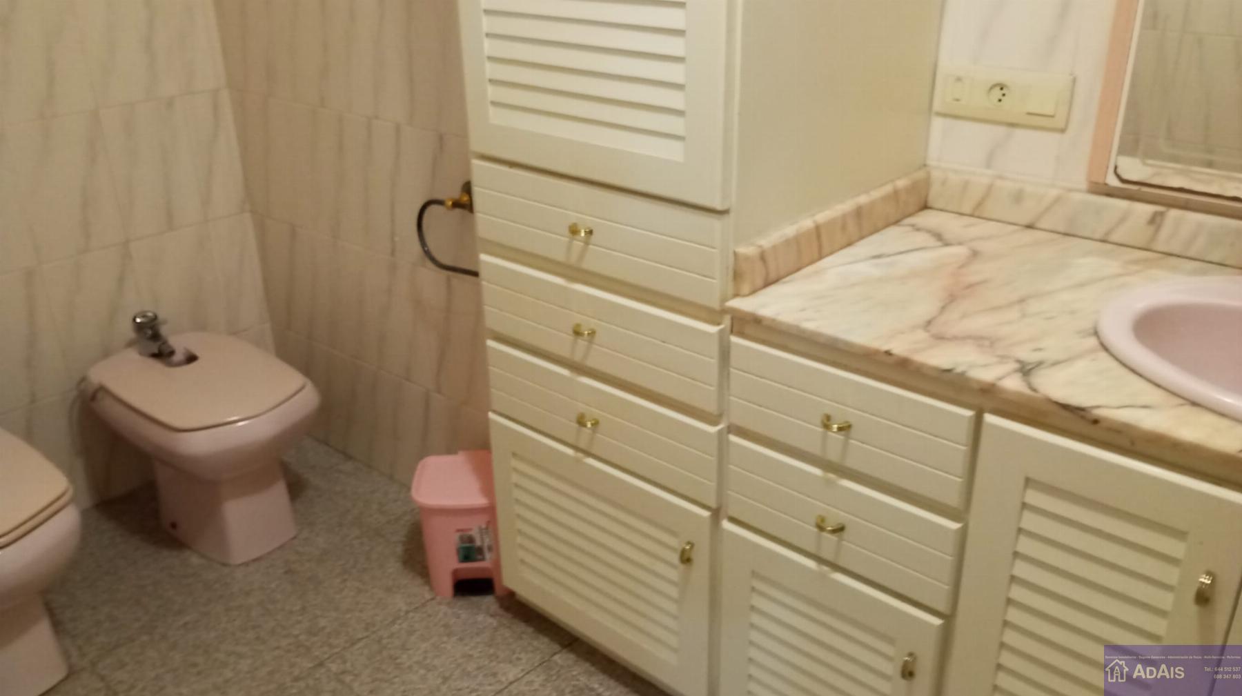 For sale of flat in Villalonga