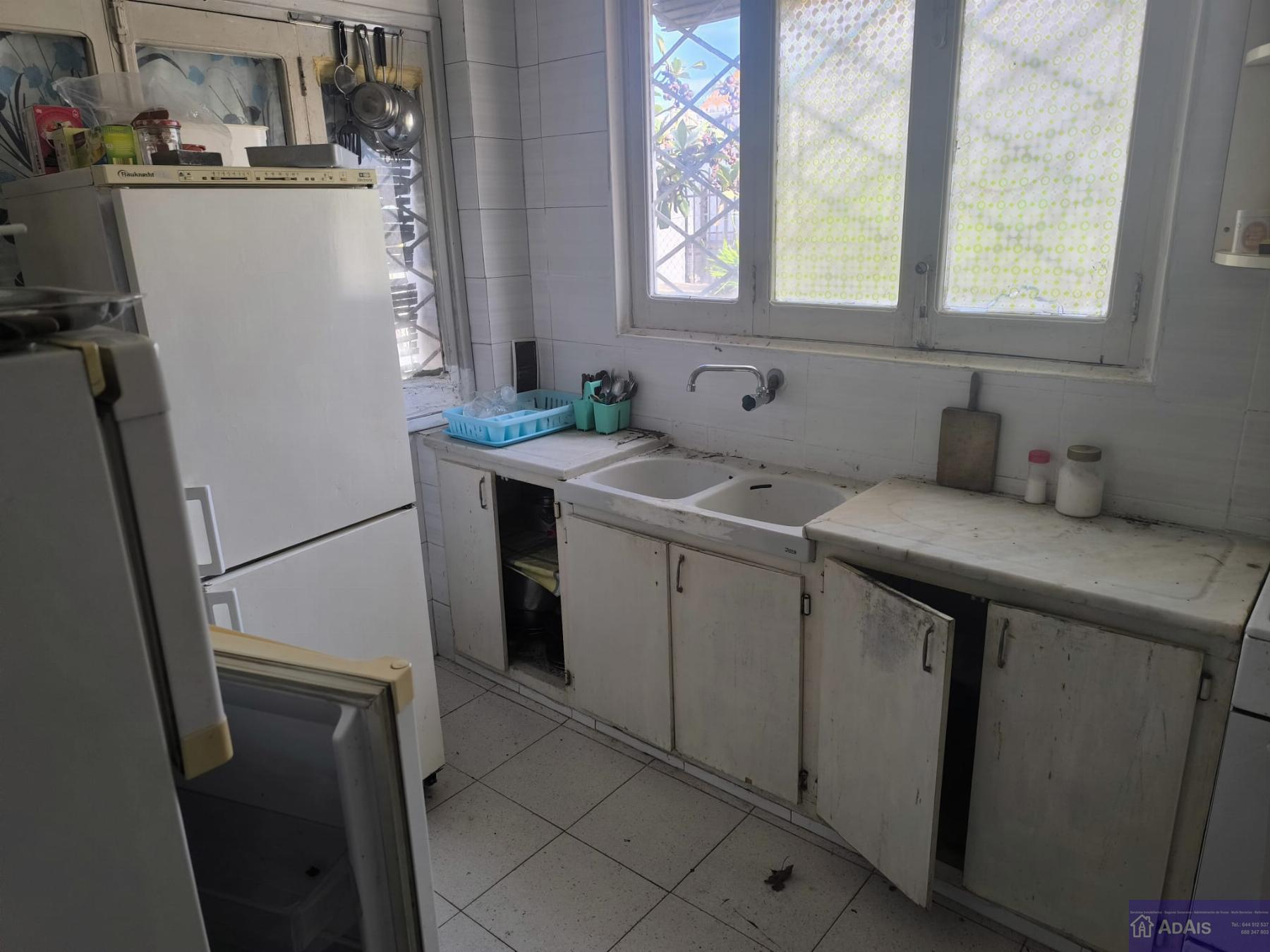 For sale of chalet in Gandia