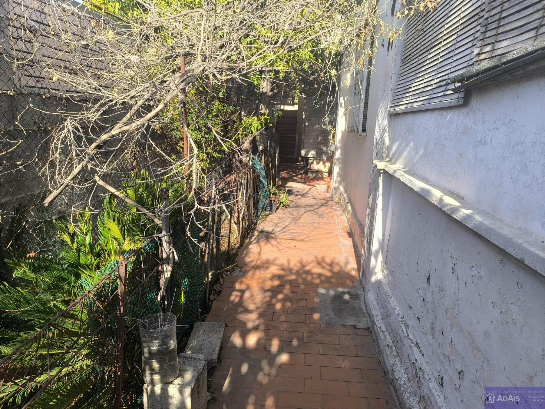 For sale of chalet in Gandia