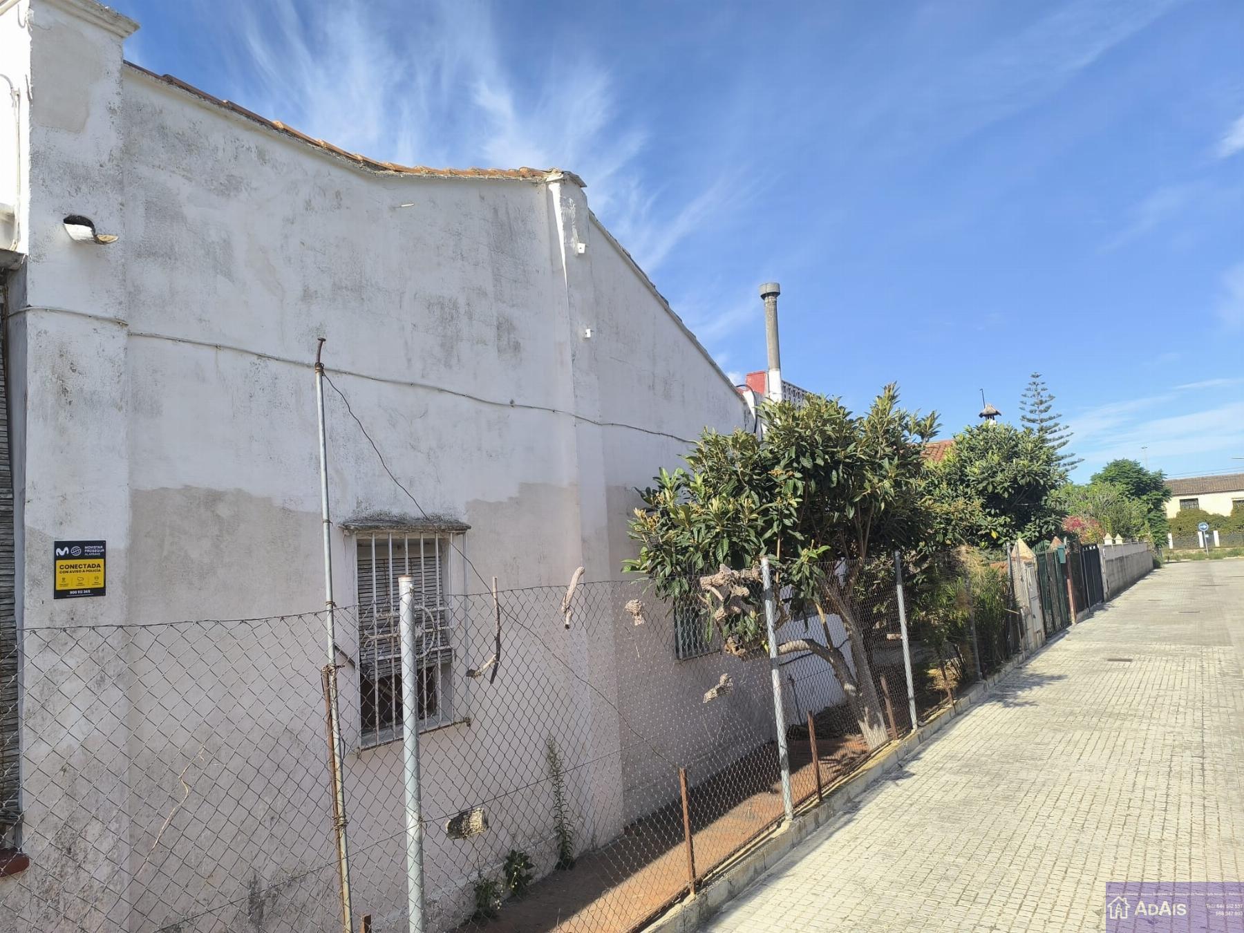 For sale of chalet in Gandia