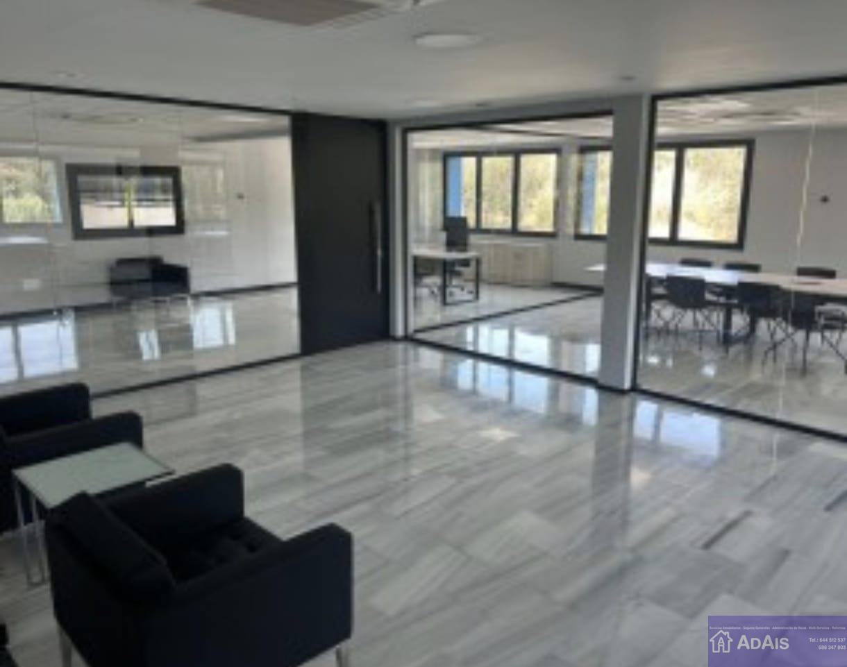 Venta de nave industrial en Palmera