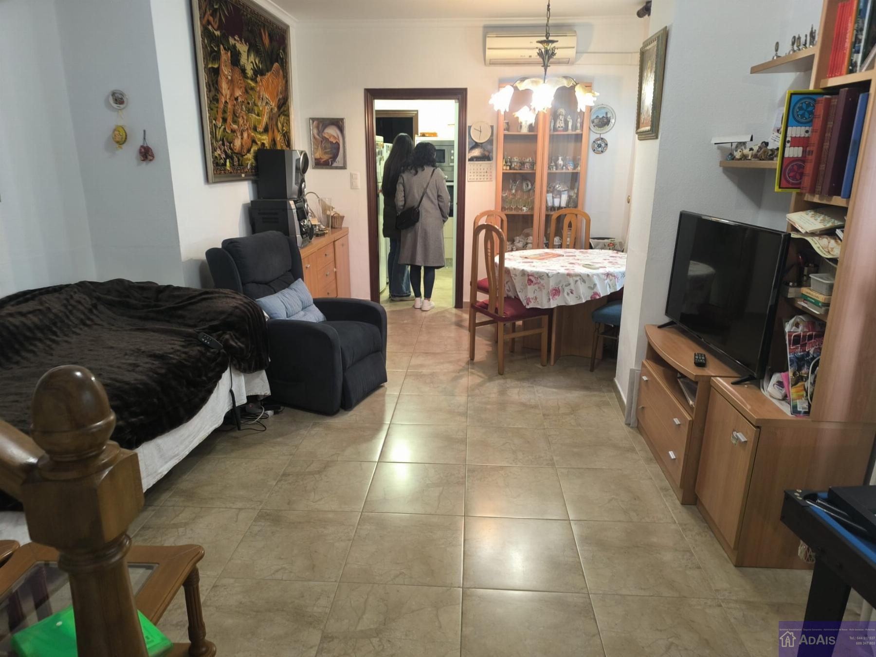 For sale of house in Oliva