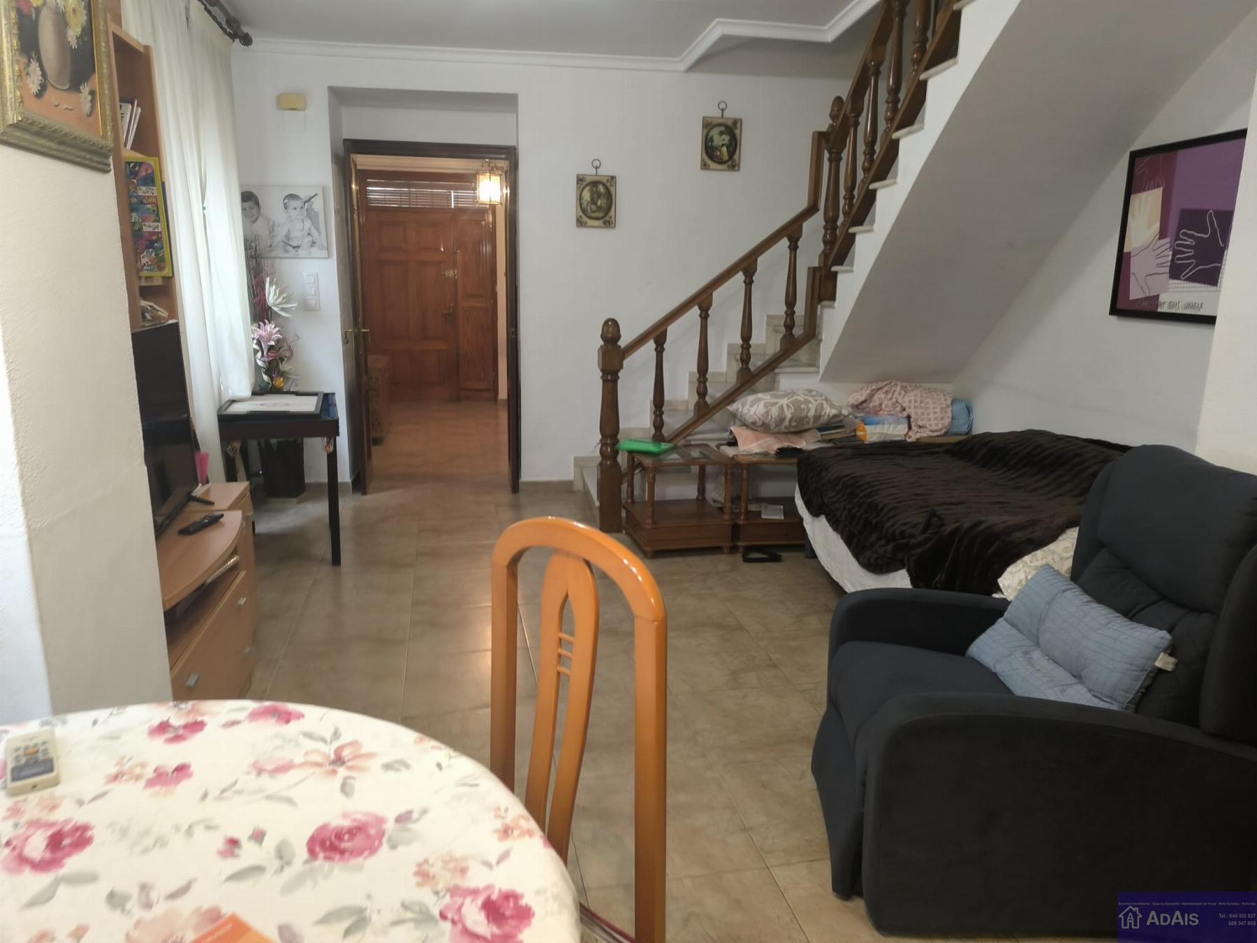 For sale of house in Oliva