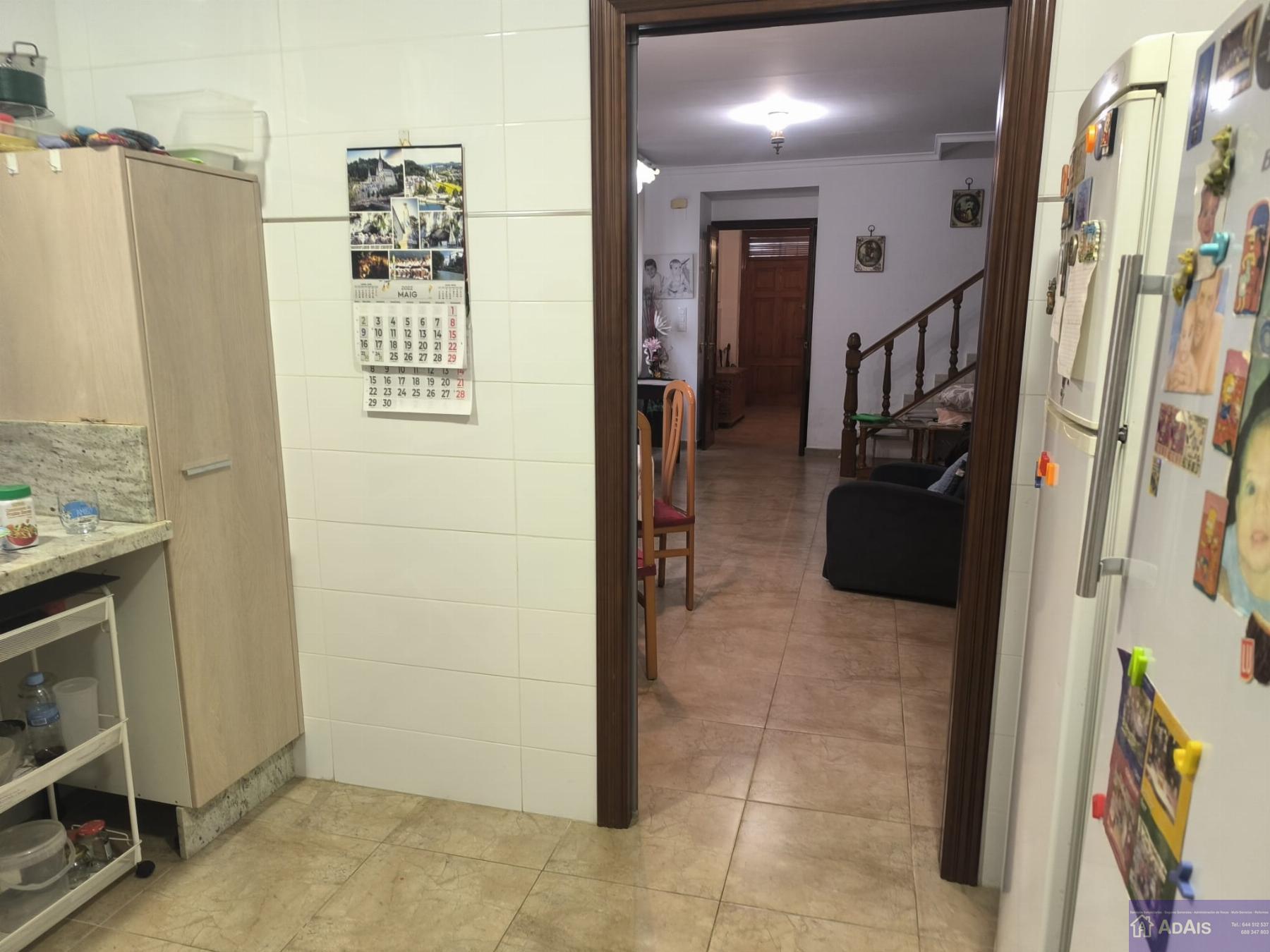 For sale of house in Oliva