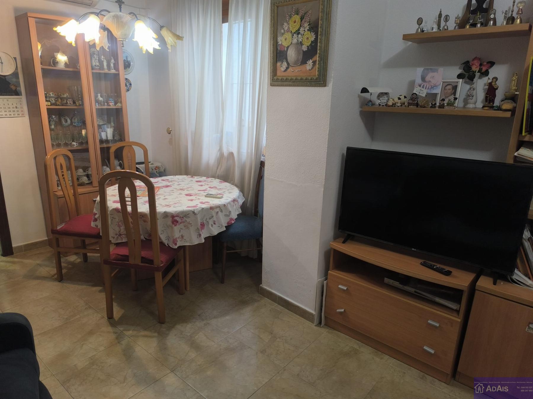 For sale of house in Oliva