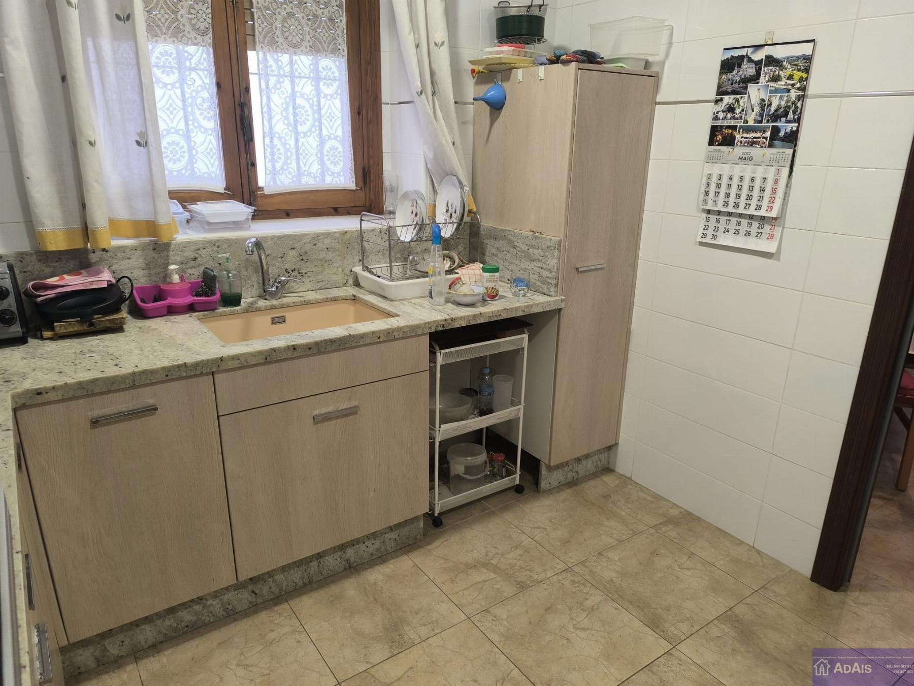 For sale of house in Oliva