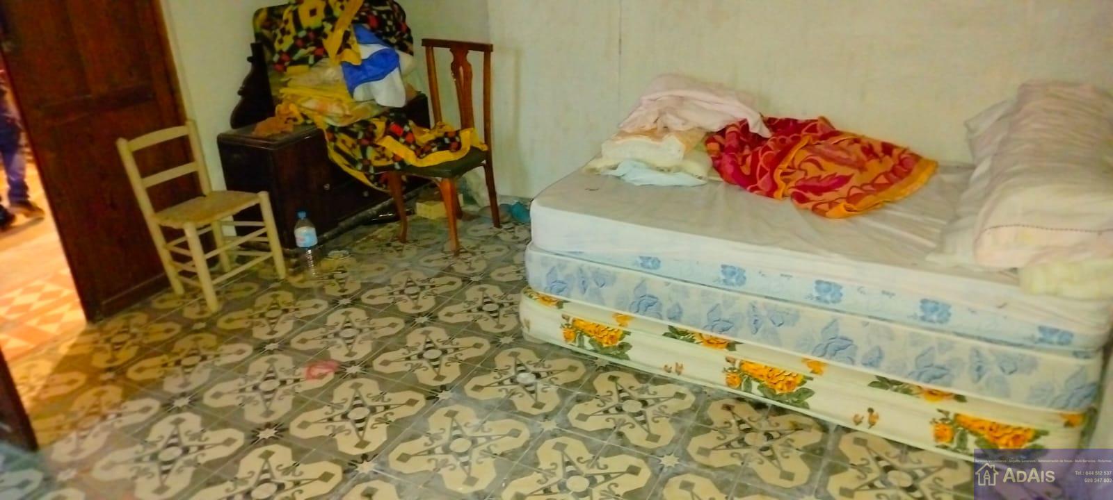 For sale of house in Benigánim