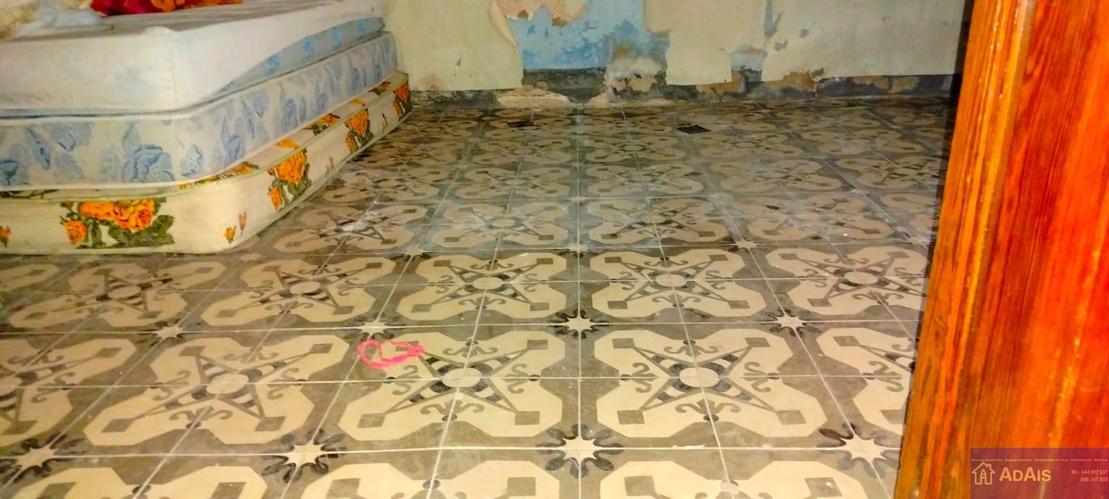 For sale of house in Benigánim