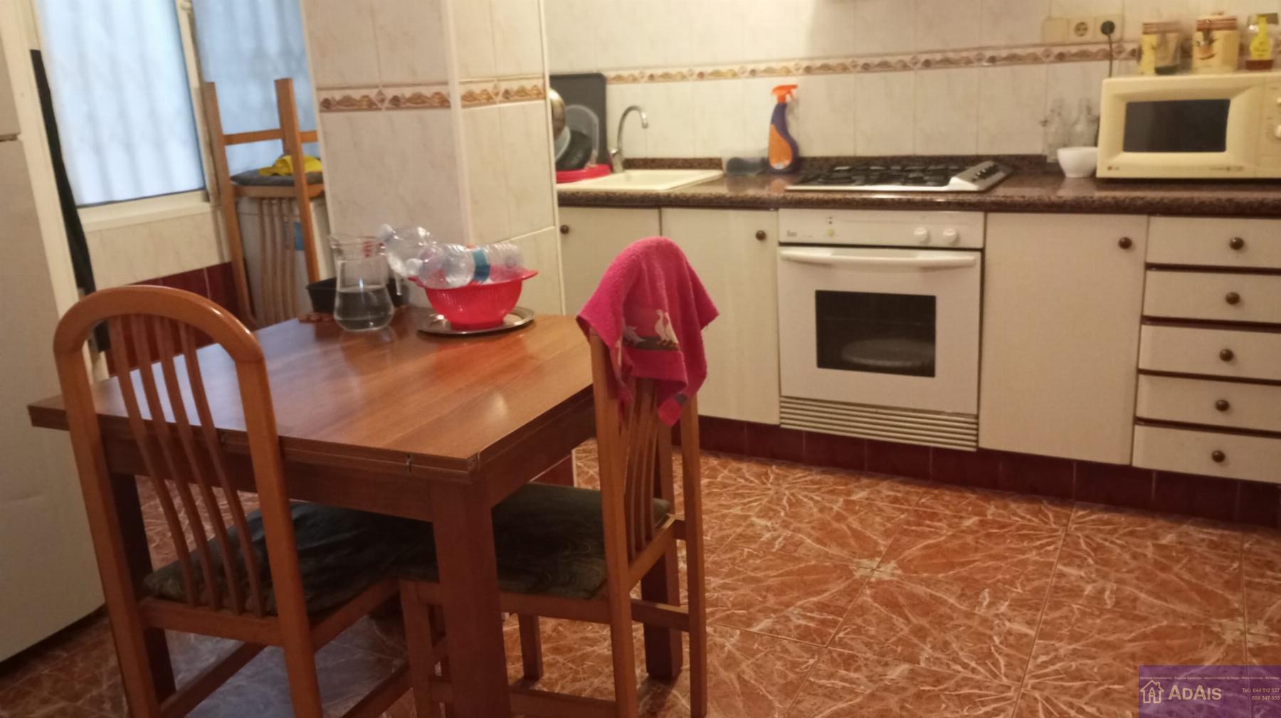 For sale of ground floor in Gandia