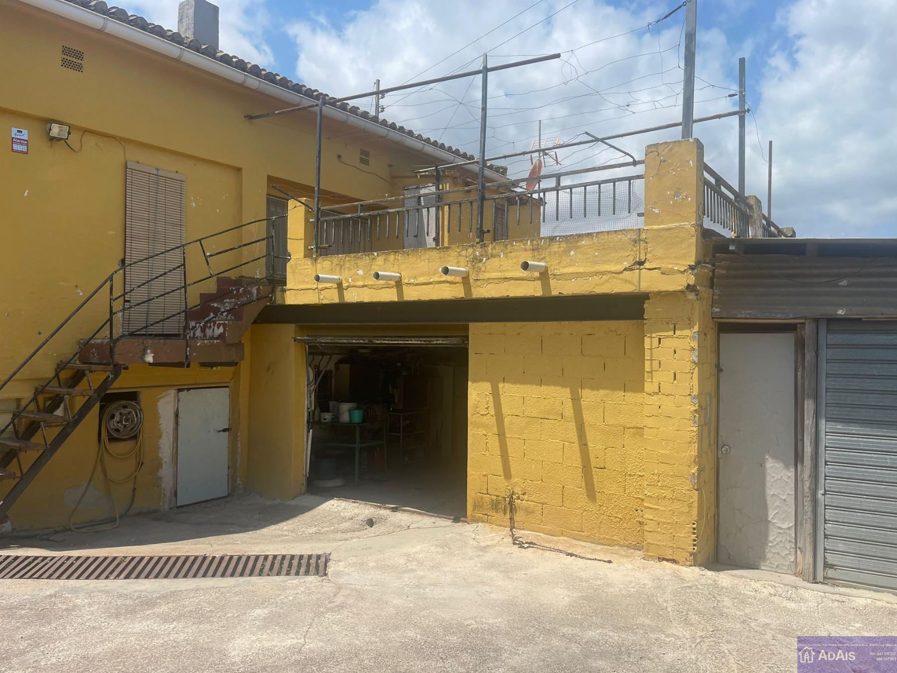 For sale of chalet in Gandia
