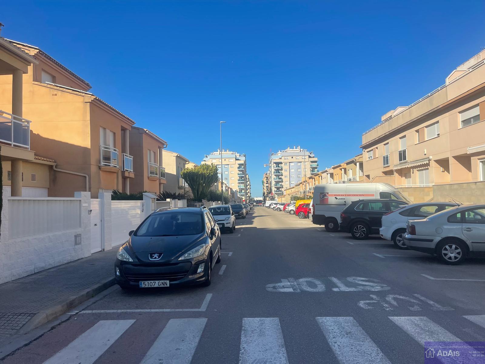 Venta de casa en Oliva