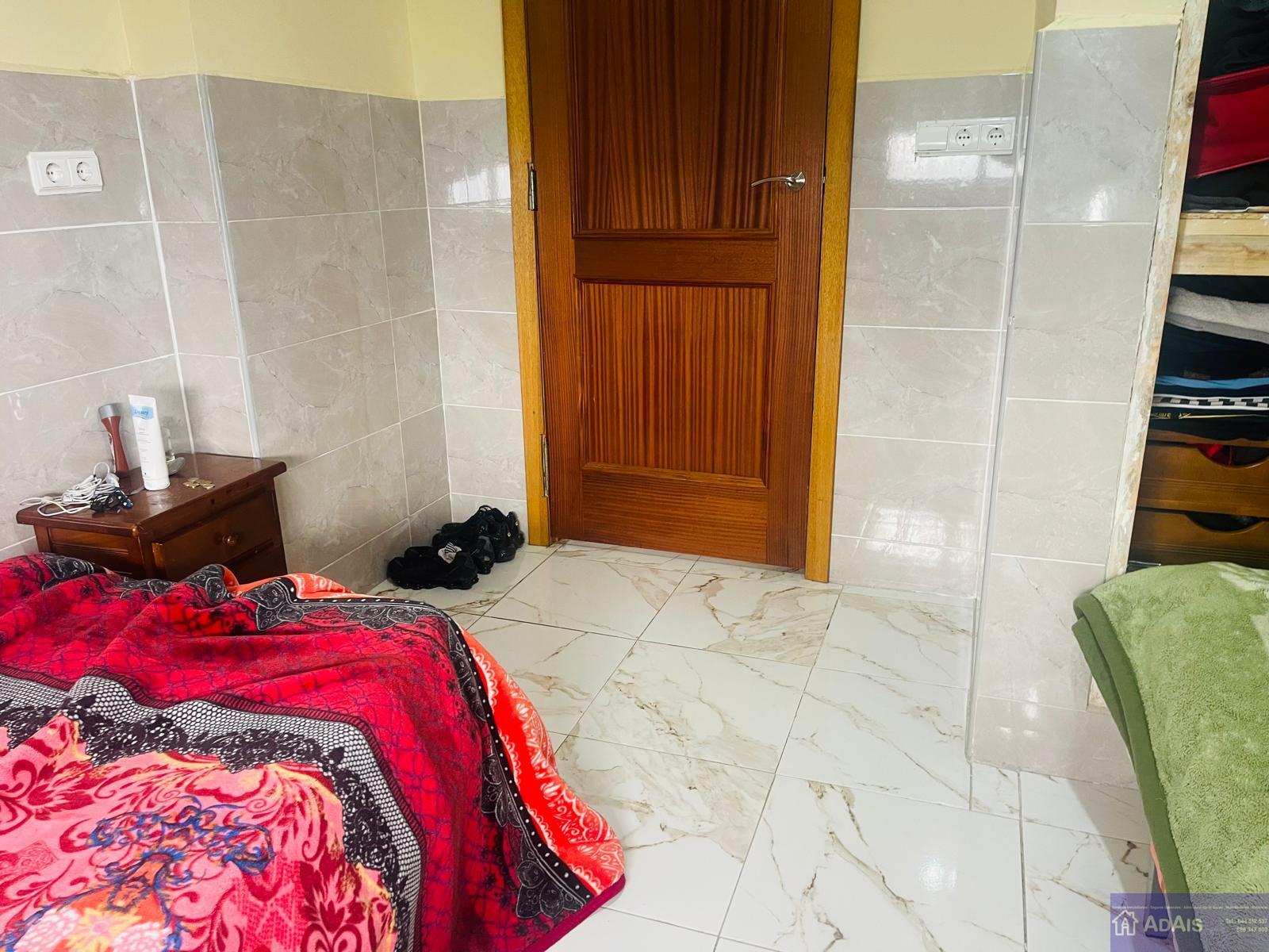 Venta de casa en Oliva
