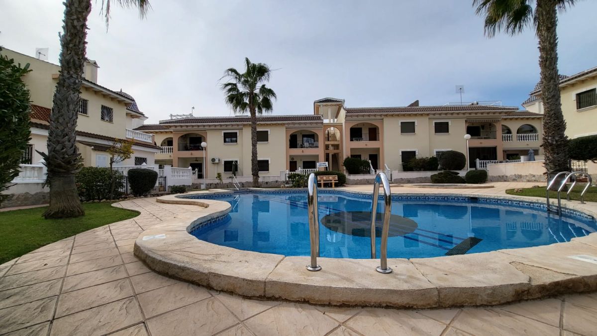 For sale of bungalow in Torrevieja