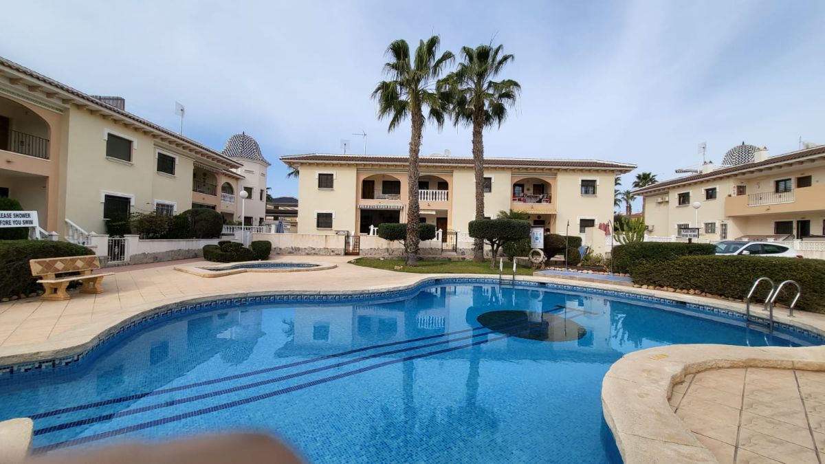 For sale of bungalow in Torrevieja