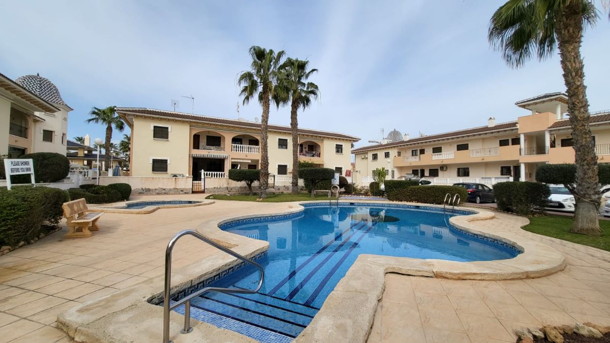 For sale of bungalow in Torrevieja