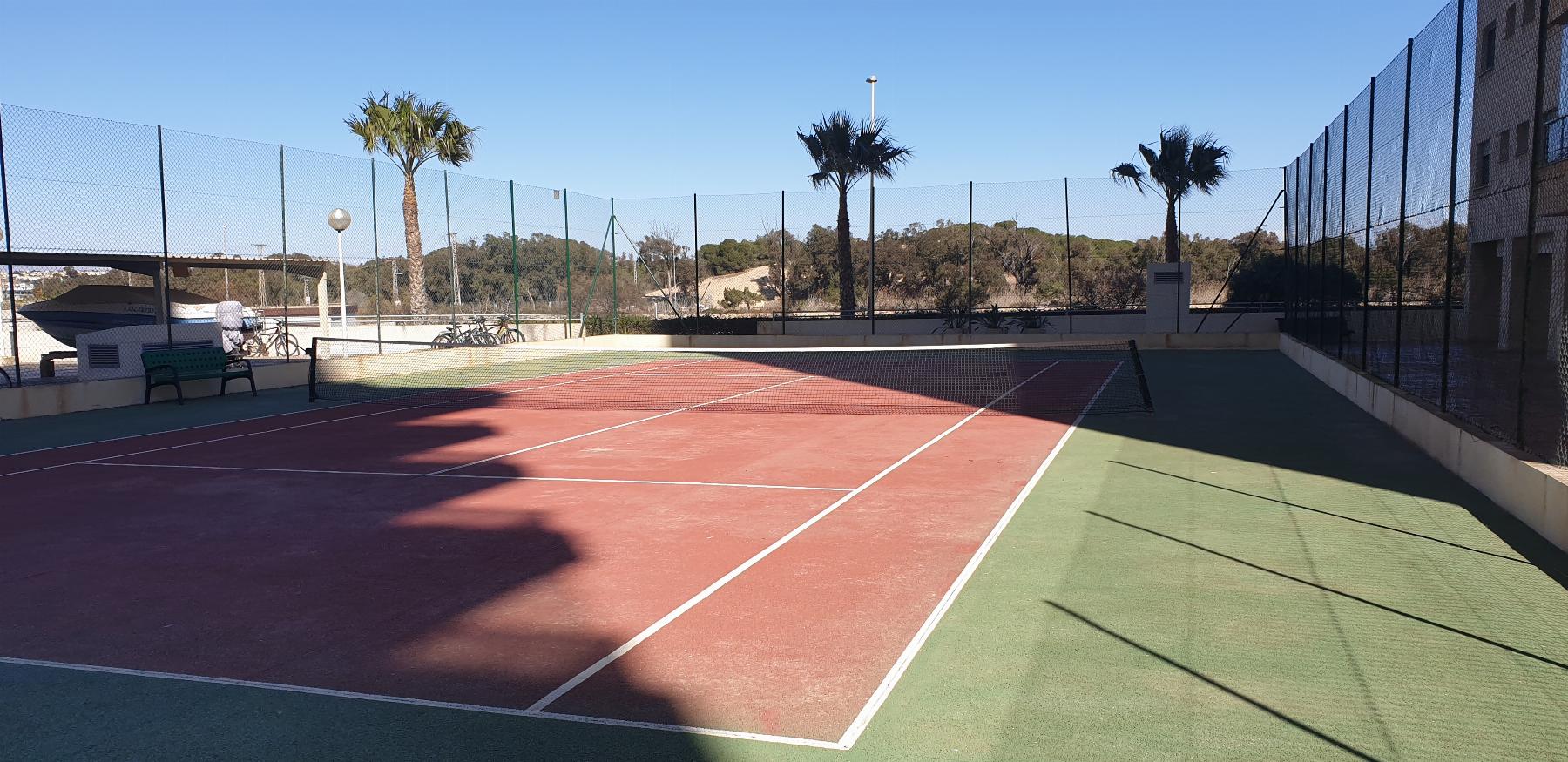 For sale of apartment in Guardamar del Segura