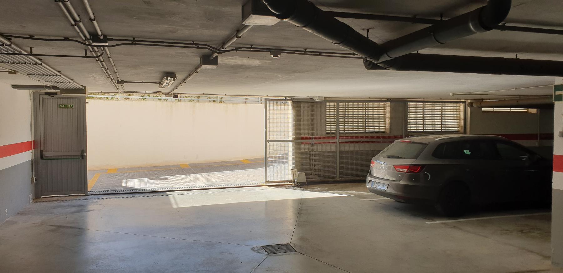 For sale of apartment in Guardamar del Segura