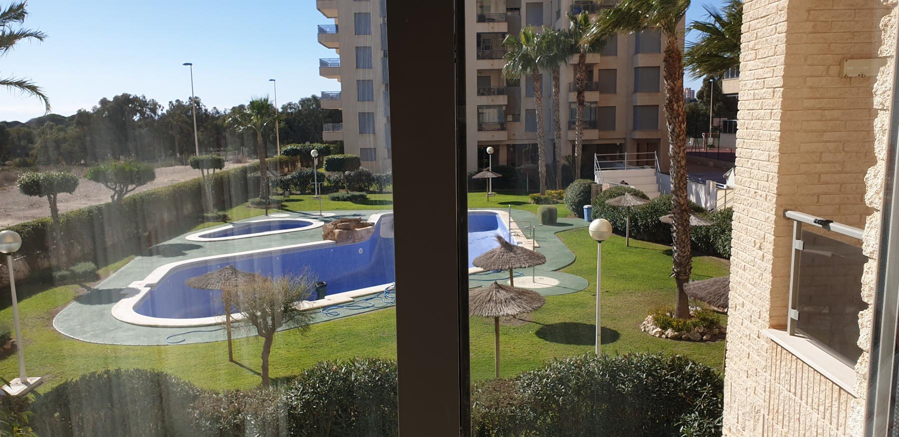 For sale of apartment in Guardamar del Segura