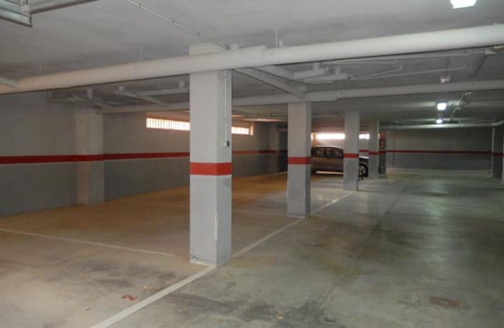 Garaje en venta en CARREFOUR, Torrevieja