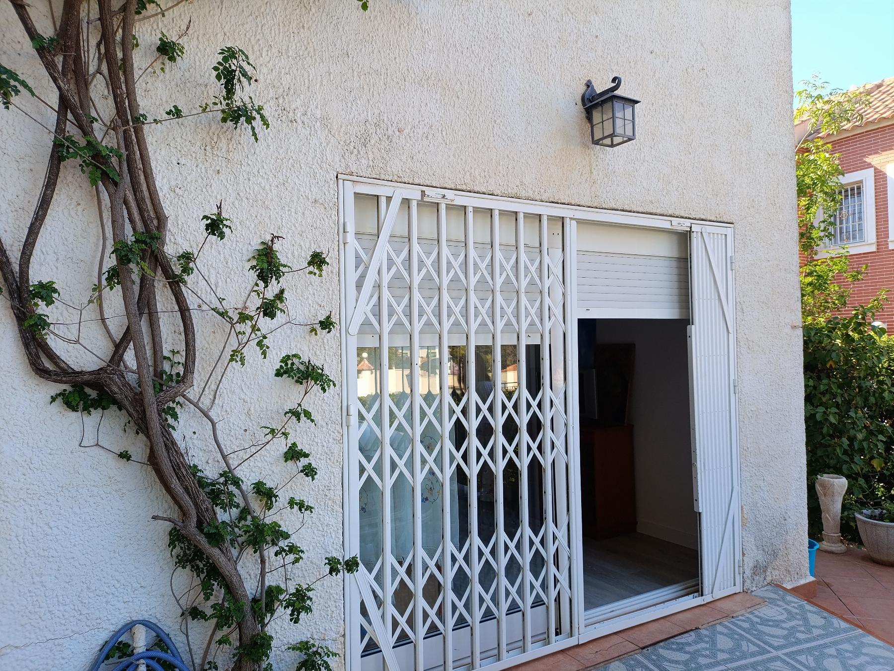 For sale of chalet in Torrevieja