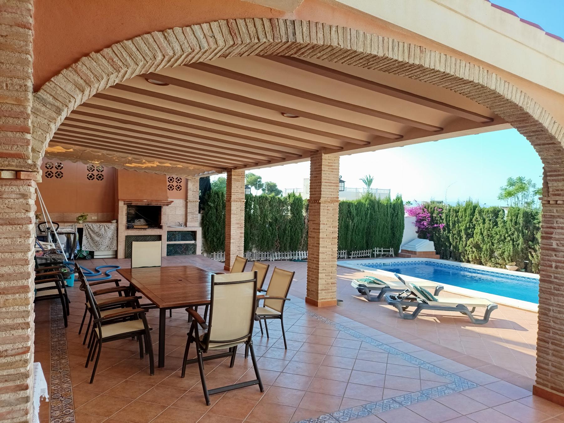 For sale of chalet in Torrevieja