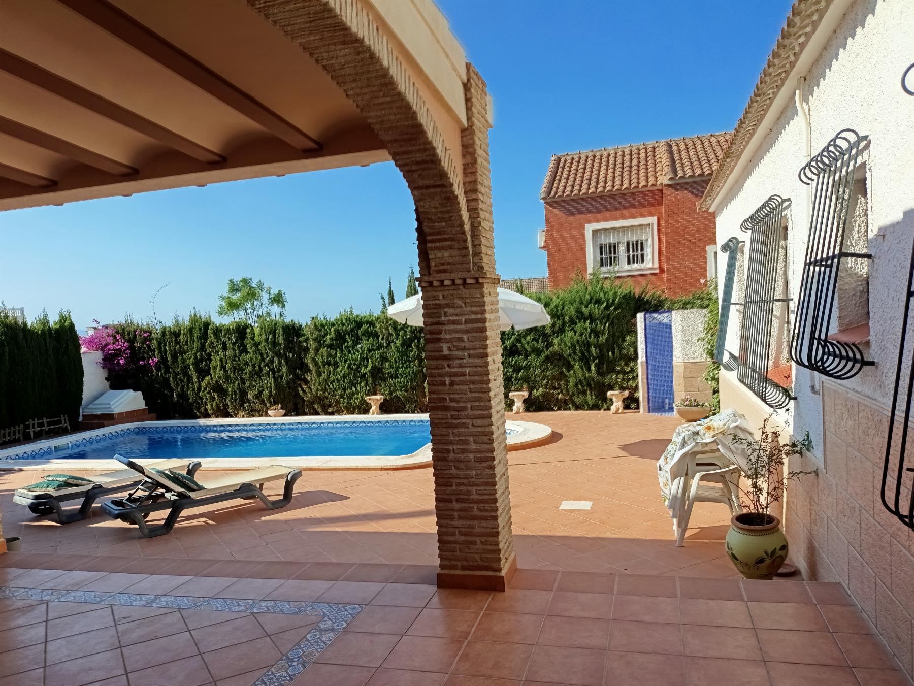 For sale of chalet in Torrevieja