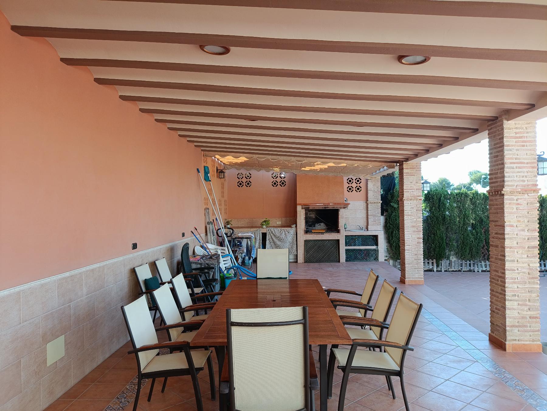 For sale of chalet in Torrevieja