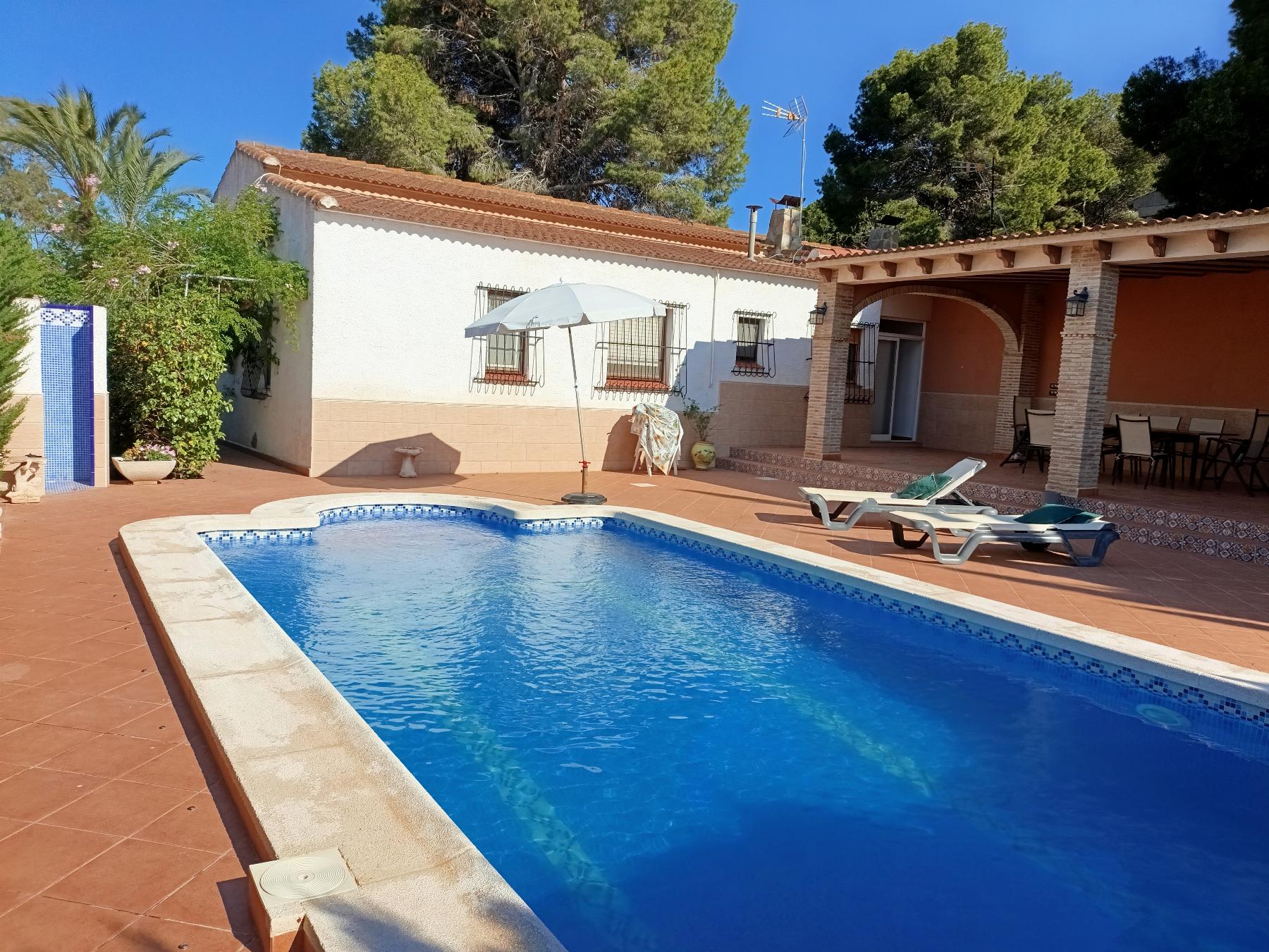 For sale of chalet in Torrevieja