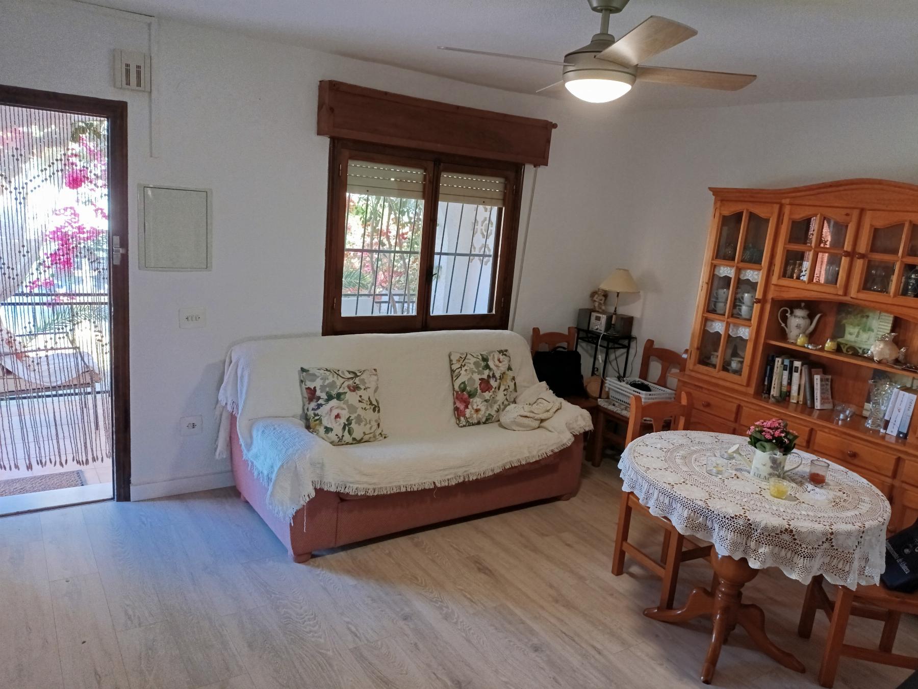 For sale of chalet in Torrevieja