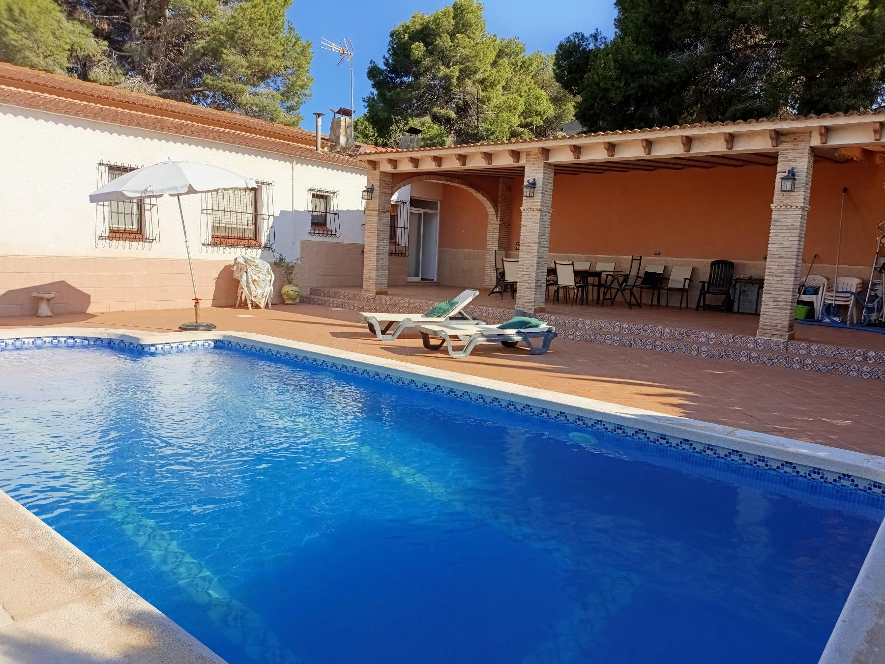 For sale of chalet in Torrevieja