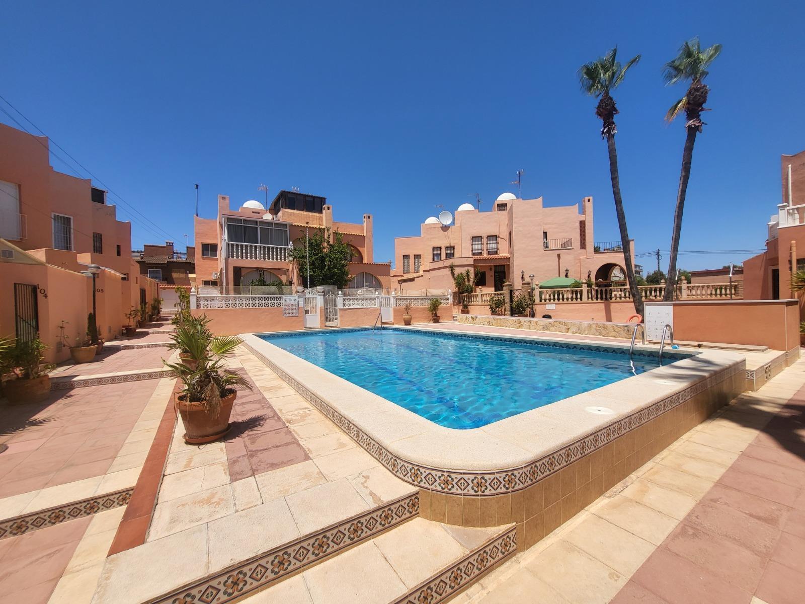 For sale of chalet in Torrevieja