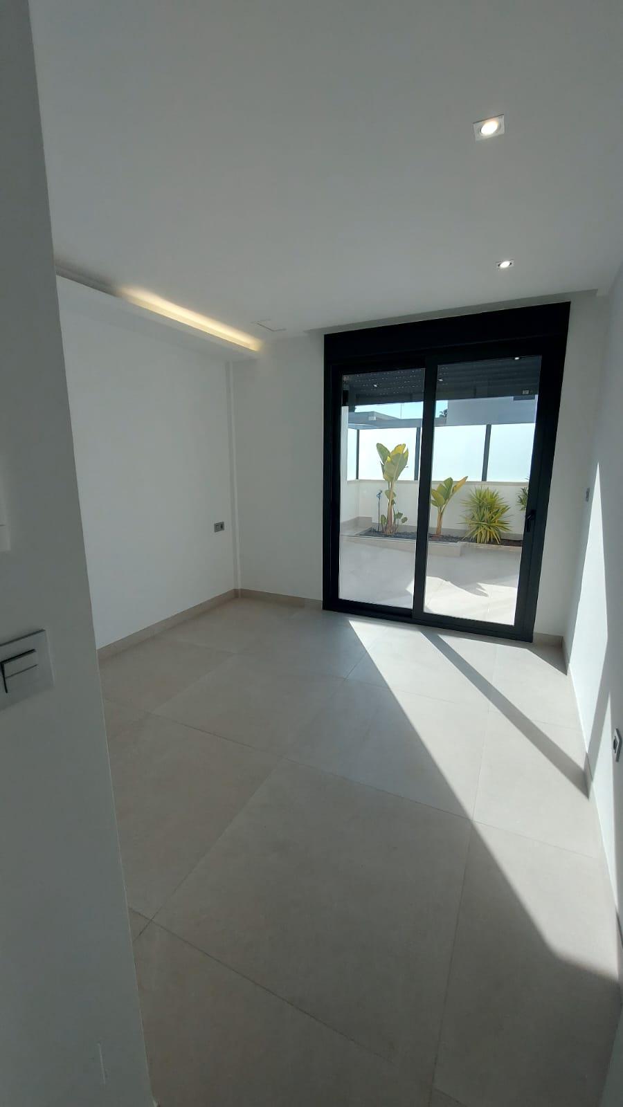 For sale of chalet in Torrevieja