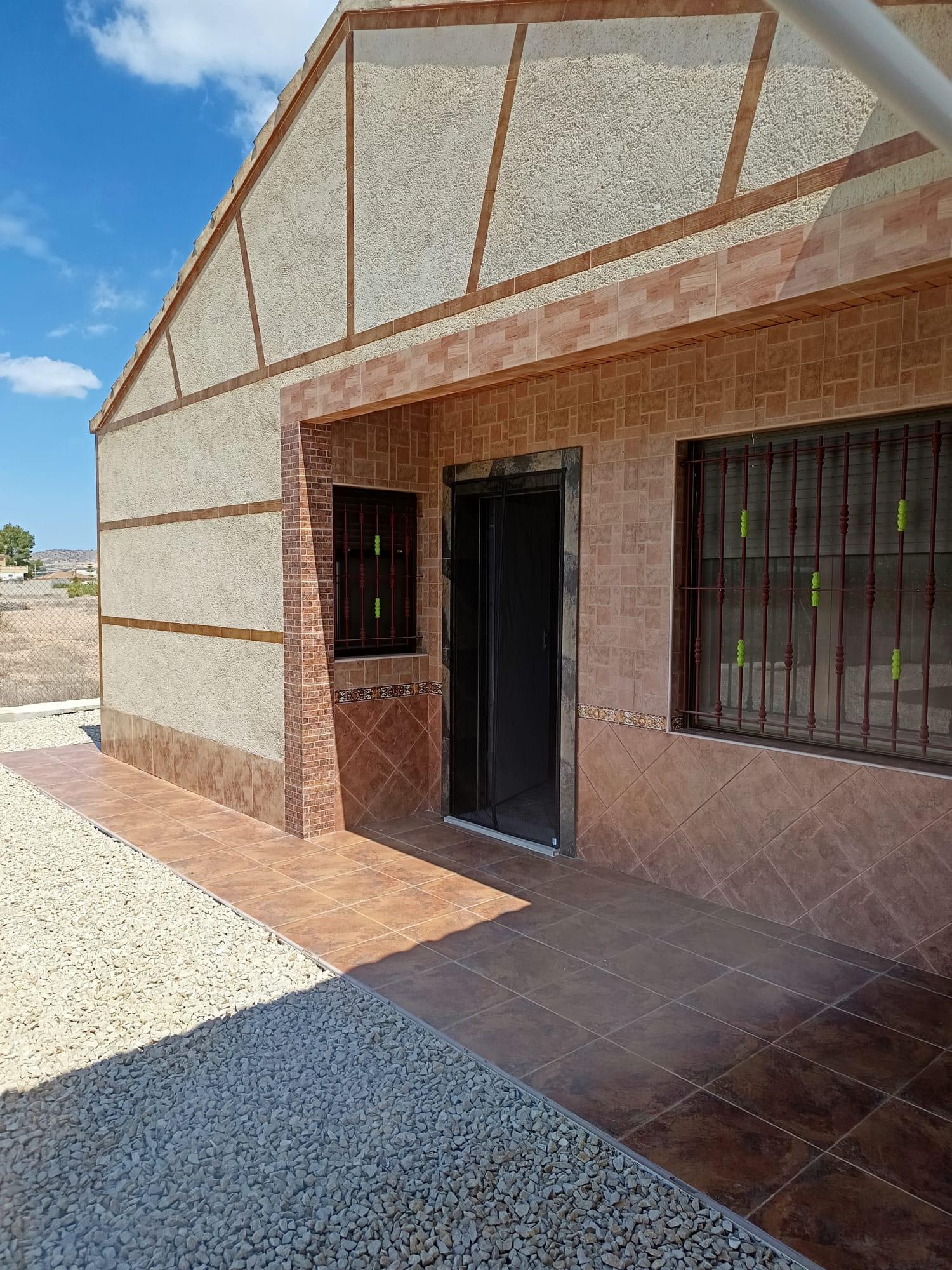 For sale of chalet in Orihuela