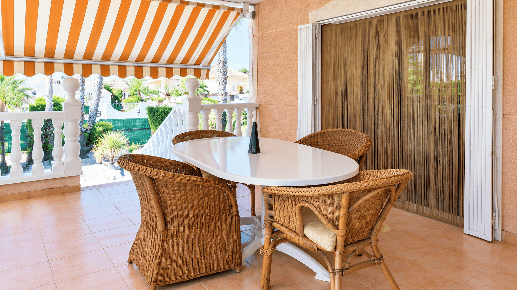 Vrijstaande villa te koop in Benferri