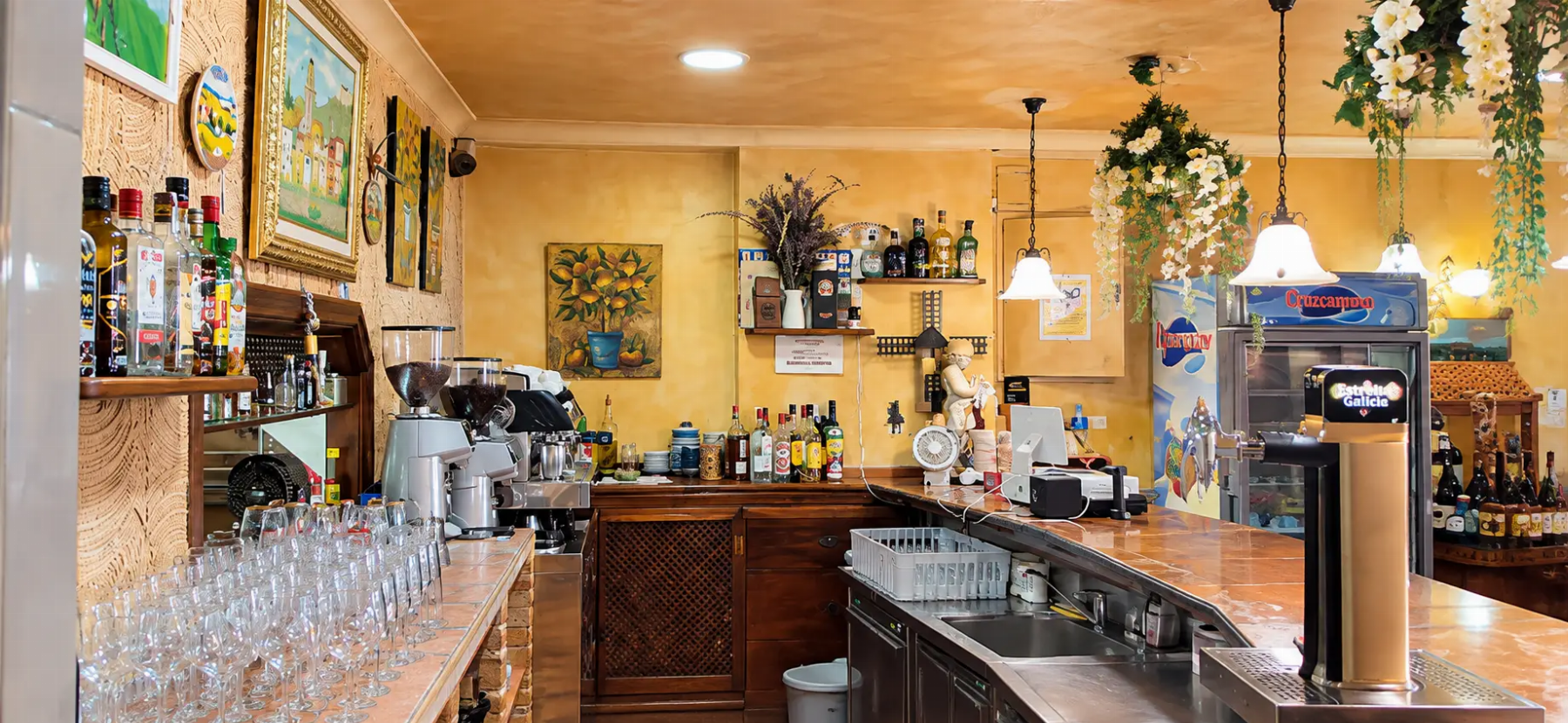 Bedrijfspand te koop in Orihuela