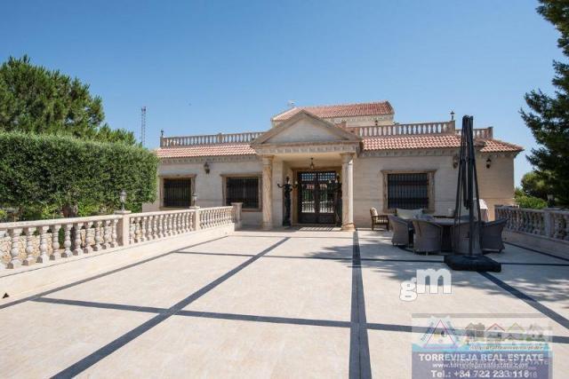 For sale of villa in Algorfa