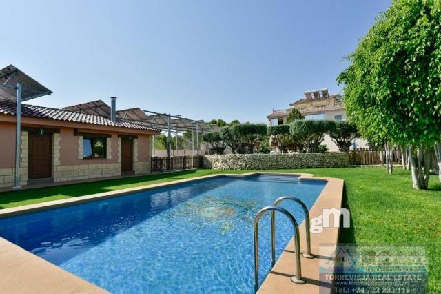 For sale of villa in Algorfa