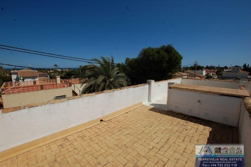 For sale of villa in Orihuela Costa