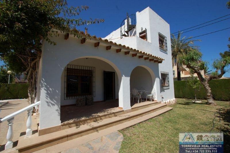 Venta de villa en Orihuela Costa