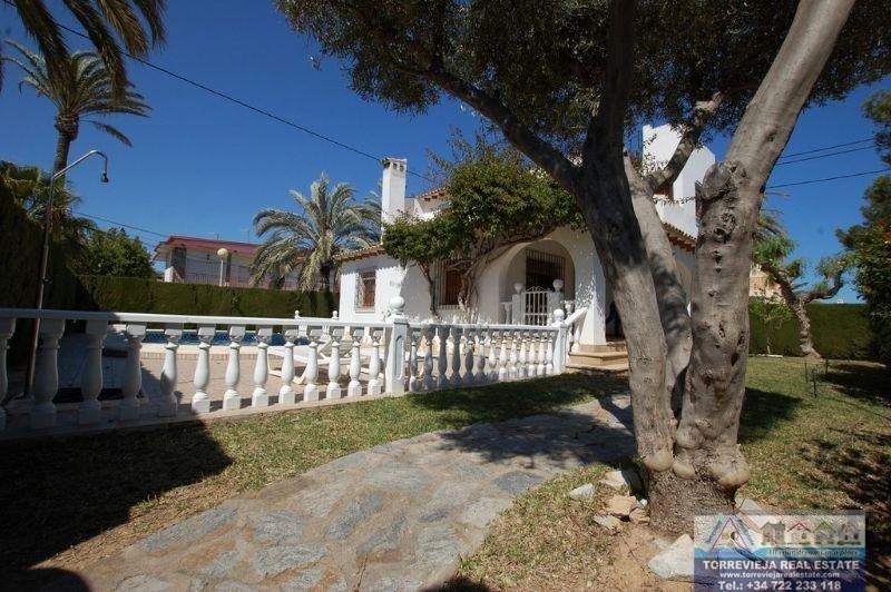 Venta de villa en Orihuela Costa