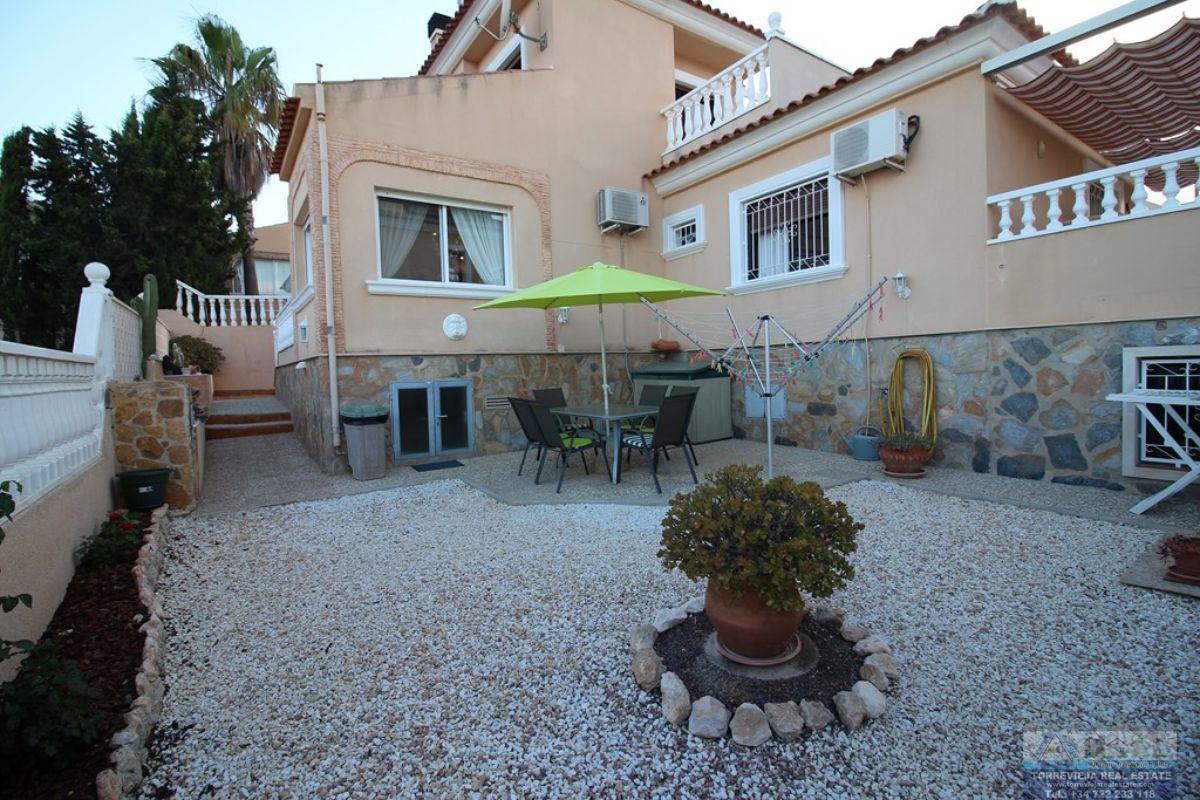For sale of villa in San Miguel de Salinas