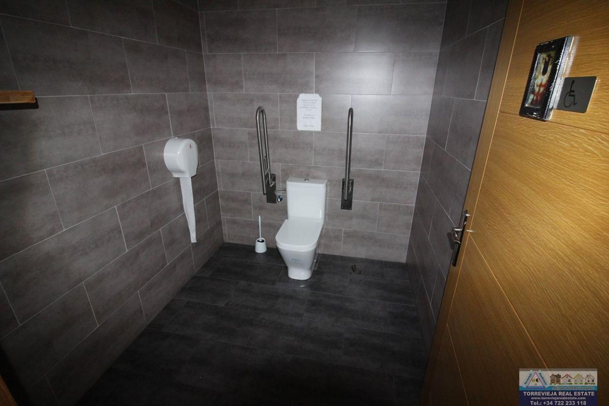 Продажа от

 Коммерческие помещения на Torrevieja