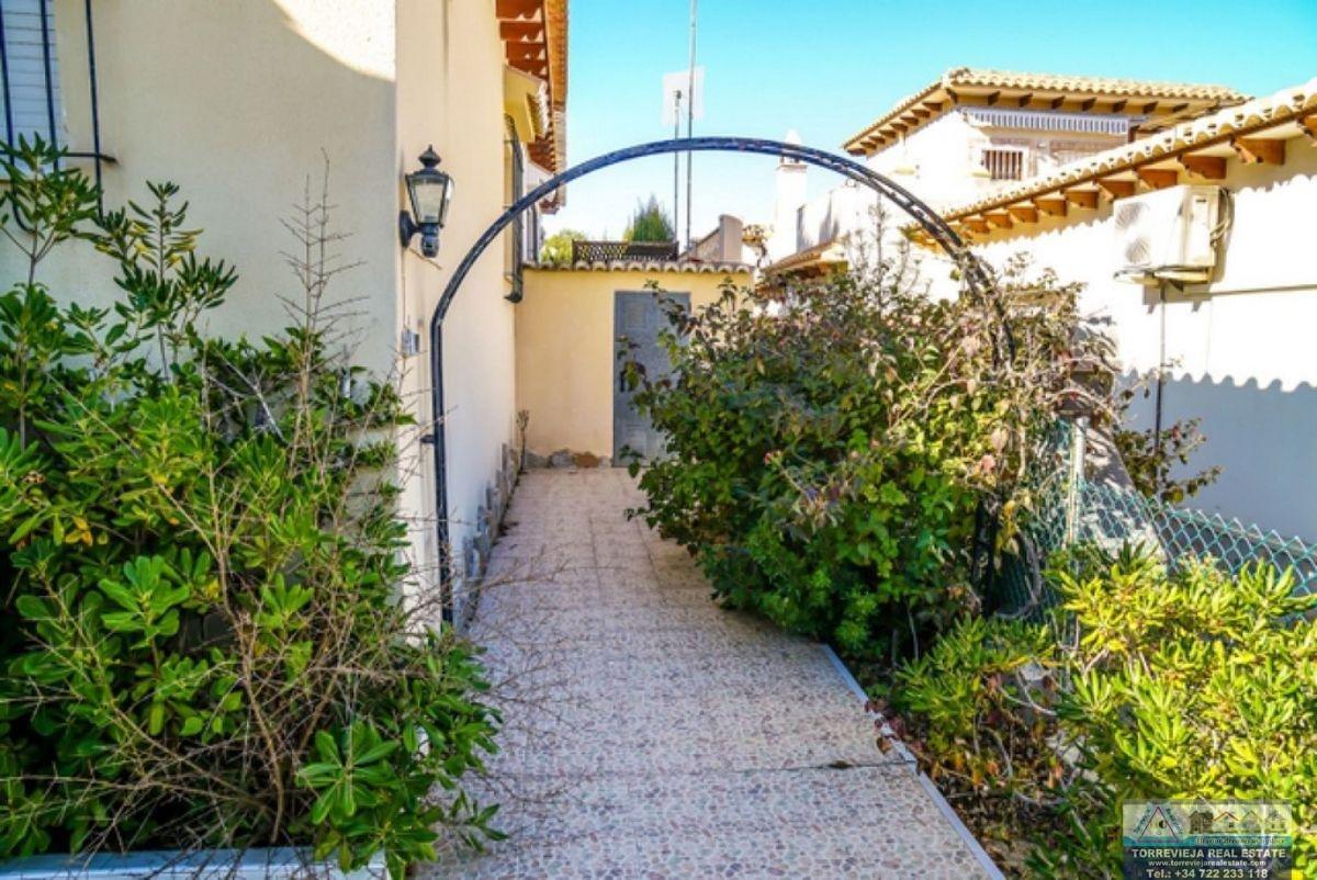 Köp av herrgård i Torrevieja