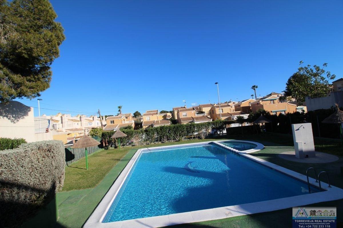 Köp av herrgård i Torrevieja