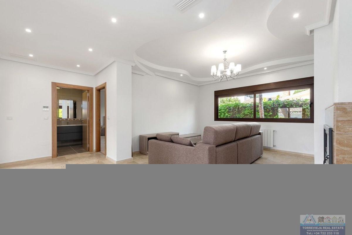 For sale of villa in Orihuela Costa
