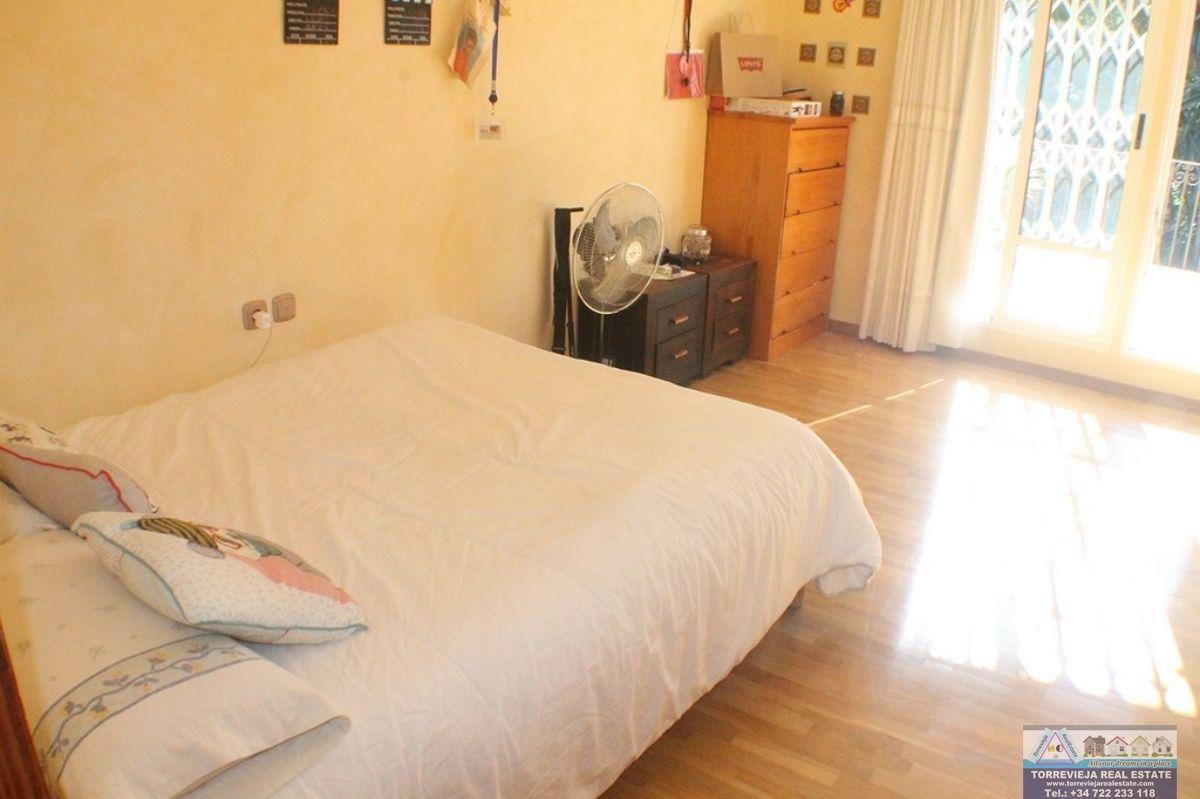 For sale of villa in Algorfa
