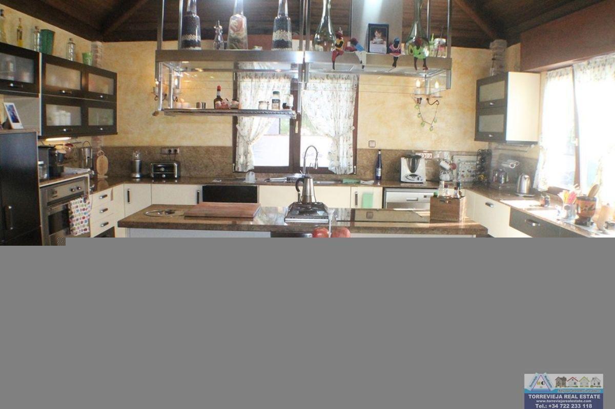 For sale of villa in Algorfa