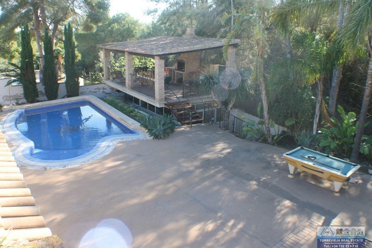 For sale of villa in Algorfa